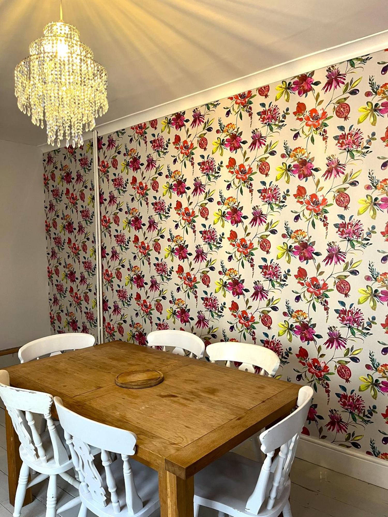 Charming Cottage Retreat With Garden - Sleeps 12 Бристоль Экстерьер фото