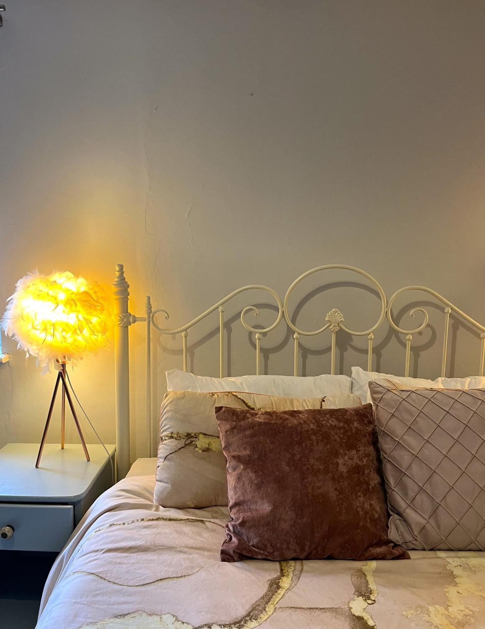Charming Cottage Retreat With Garden - Sleeps 12 Бристоль Экстерьер фото