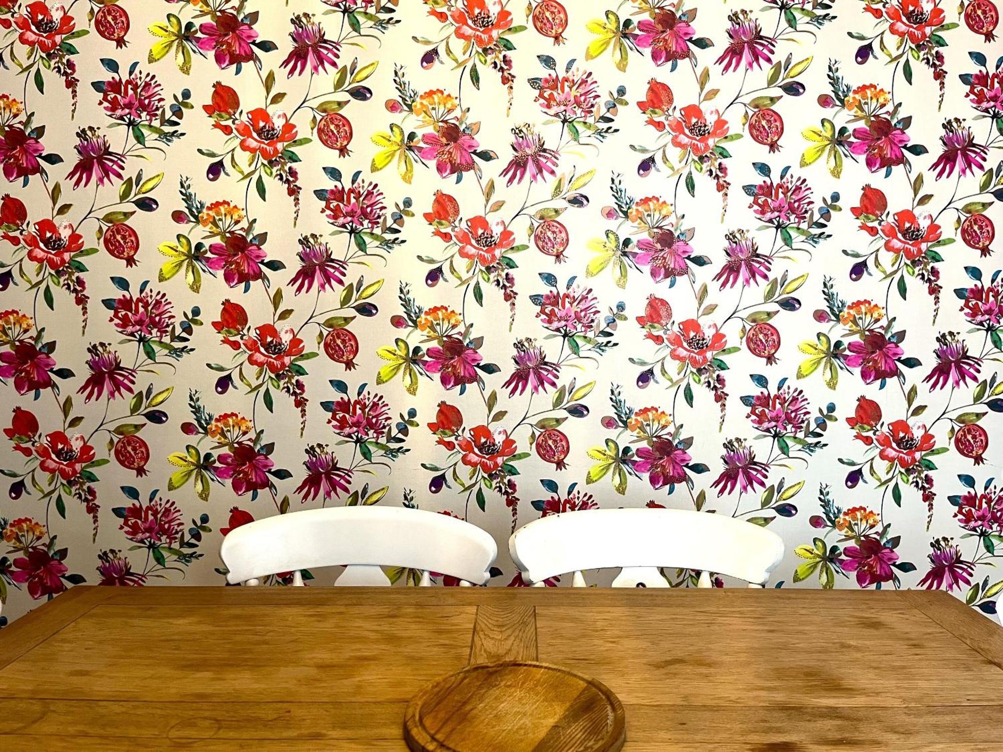 Charming Cottage Retreat With Garden - Sleeps 12 Бристоль Экстерьер фото